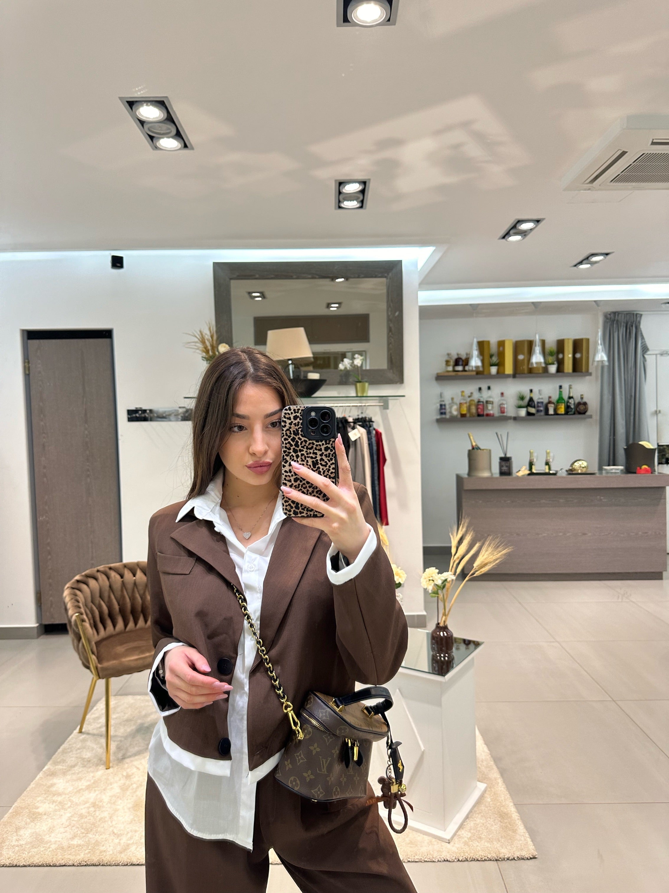 TAILLEUR CHOCO