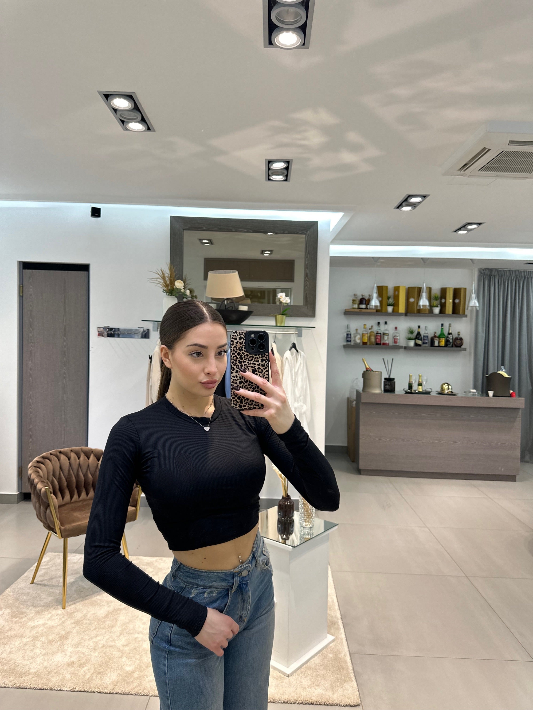 MAGLIA CROP NERA